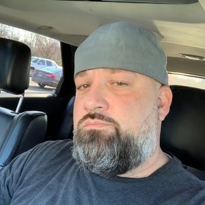 Meet your Posher, Dustin